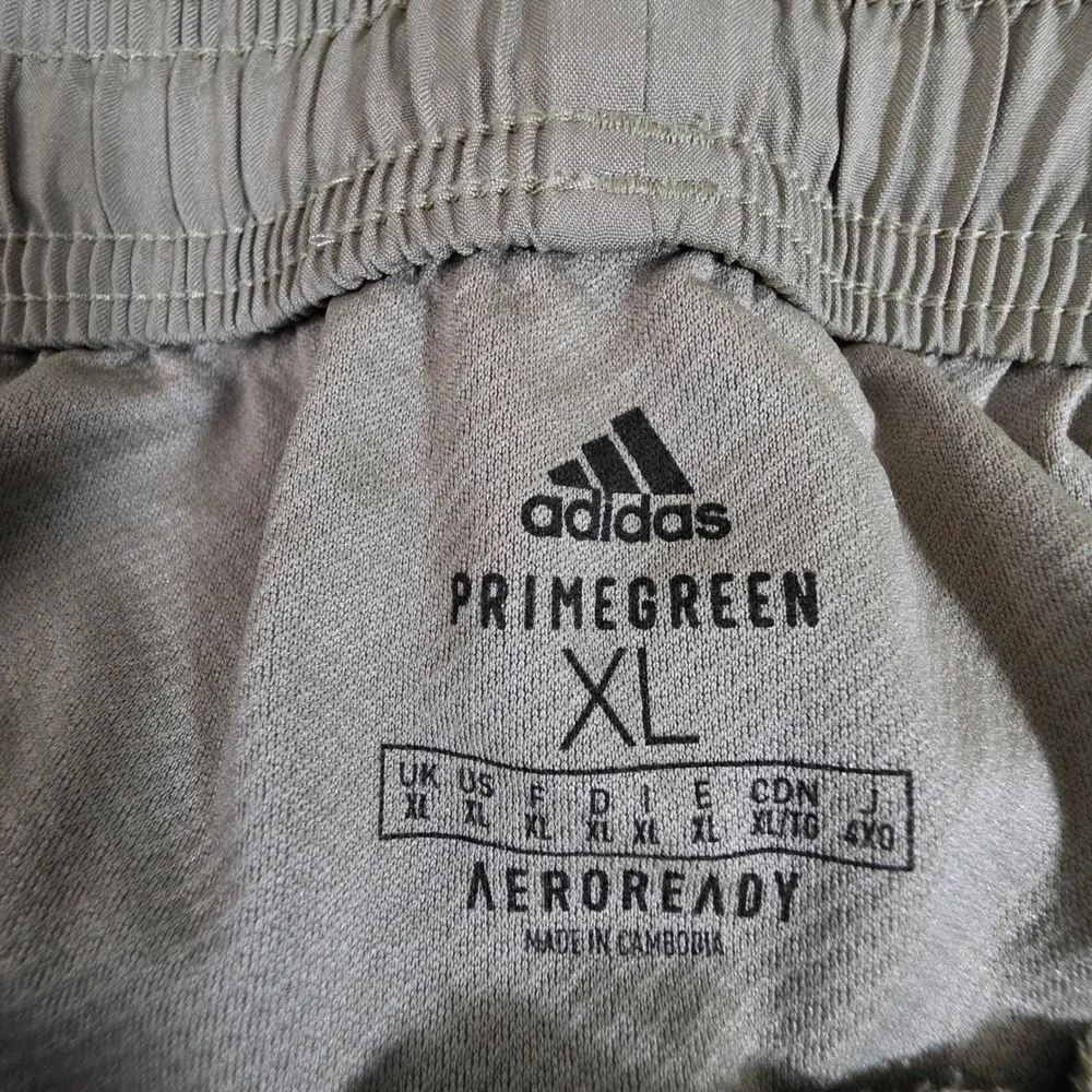 Adidas Mens XL Primegreen Aeroready Athletic Shorts Olive Green Zipper Pockets
